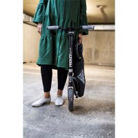 Frenzy 230mm Freizeit Scooter mit Luftbereifung Black